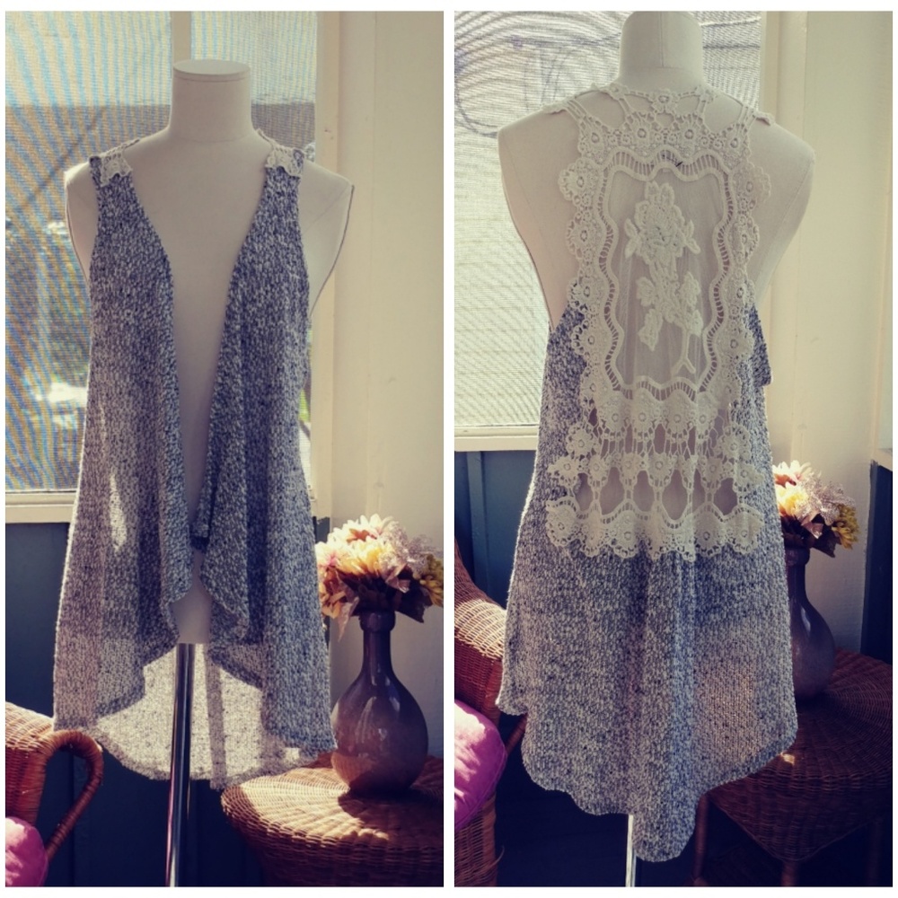 Light knit Vest with lace back